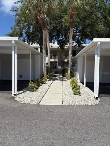 Front Entry - 429 is lower left