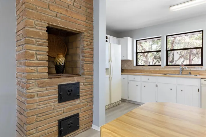 Wood burning Pizza oven