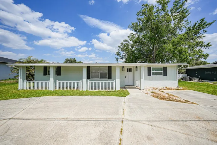 654 Aqui Esta Dr, Punta Gorda, Florida 33950, 2 Bedrooms Bedrooms, ,1 BathroomBathrooms,Residential,For Sale,AQUI ESTA,C7507822