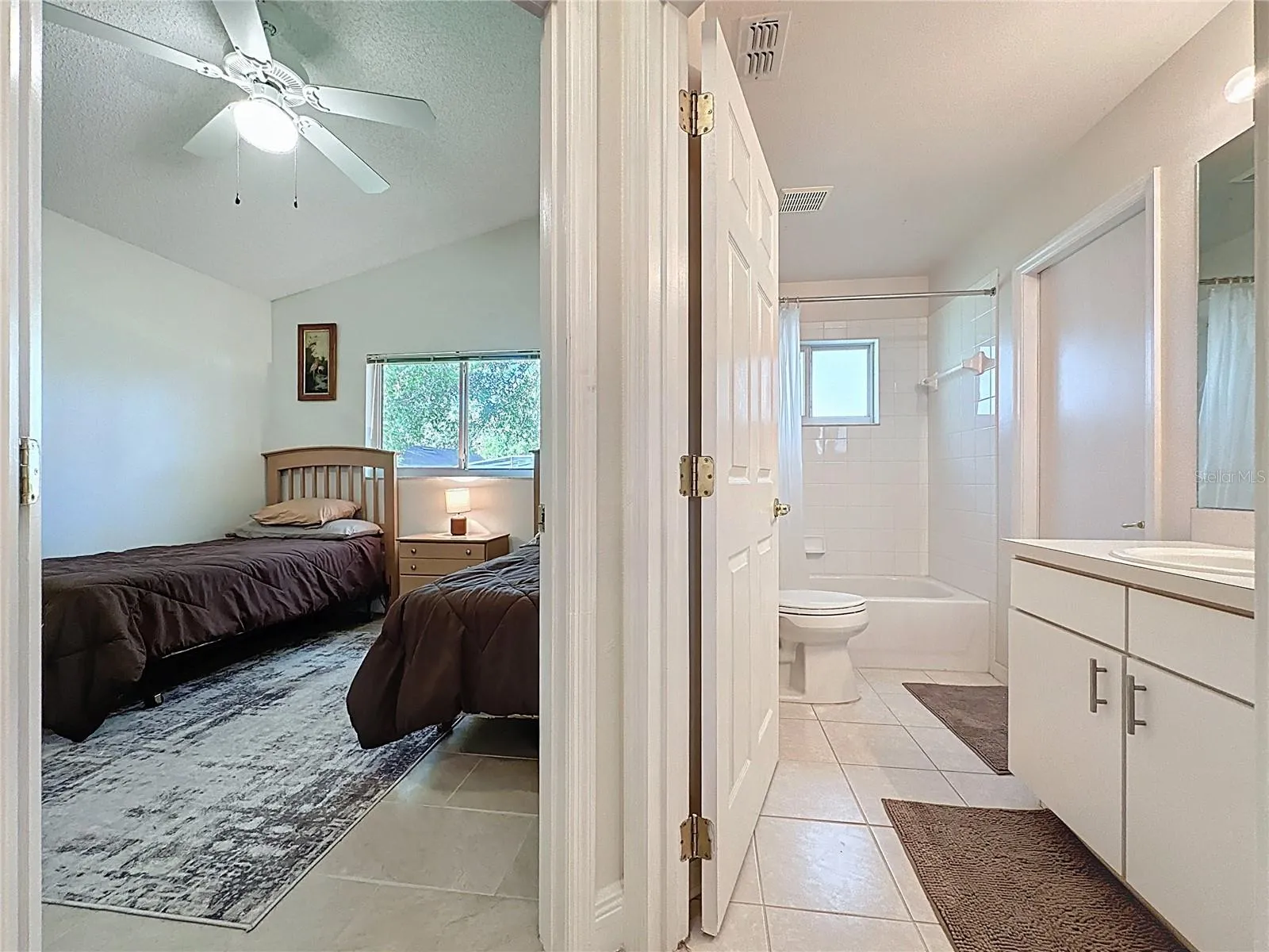2nd bedroom and 2nd Bathroom