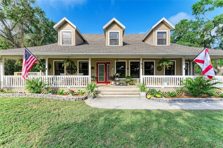 Welcome Home... just over an acre. Room for your toys! RV/ Boat/ accessory building