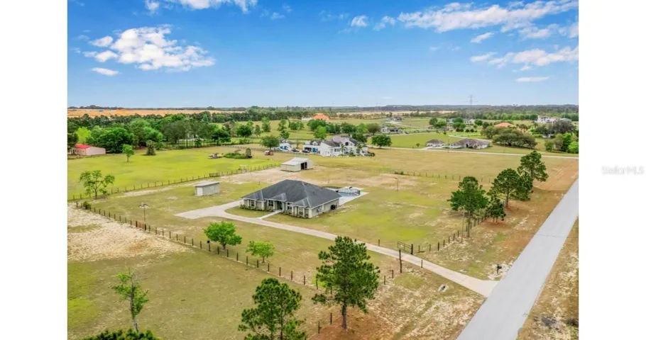 Nearly 5 acres in Winter Garden!