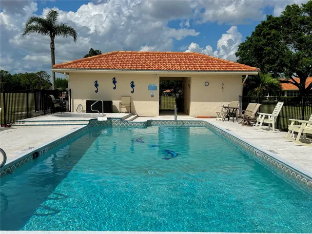 Norstar Cove community pool