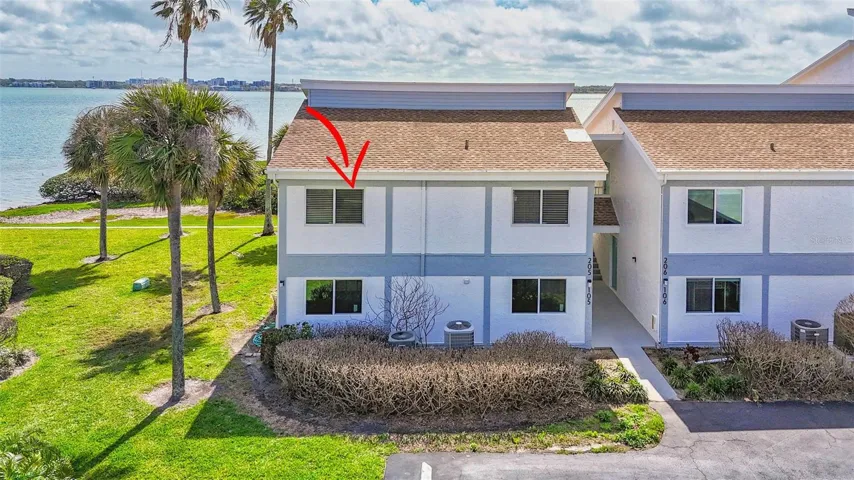 Welcome to Bayside Gardens- Enjoy your view from your end unit TOP floor home