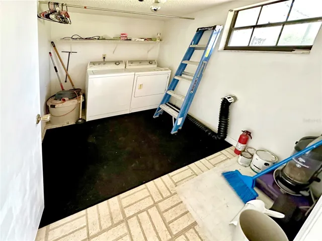 LAUNDRY UTILITY ROOM