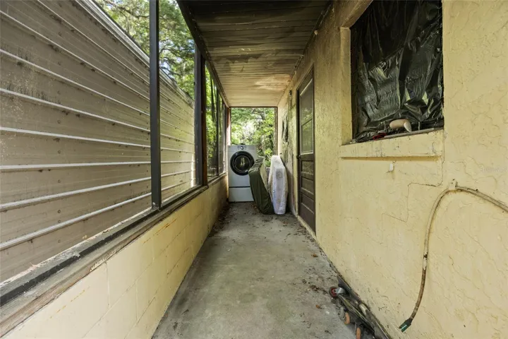 Lower Level Rear Porch