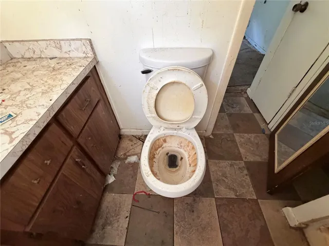 1170