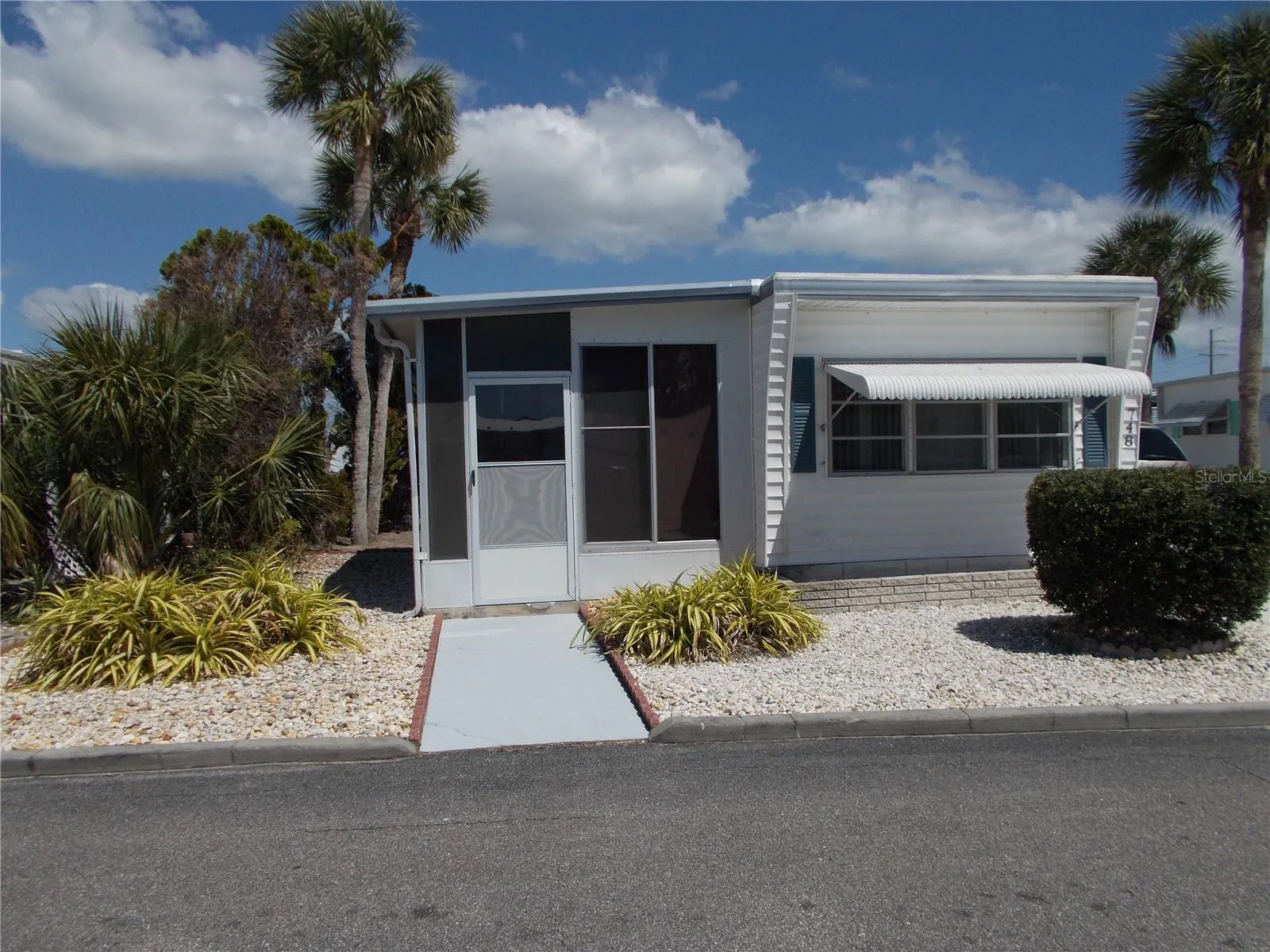 Welcome Home!!  748 Roma Road in Venice Isle Estates.