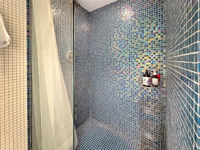 Shower in 2nd bedroom