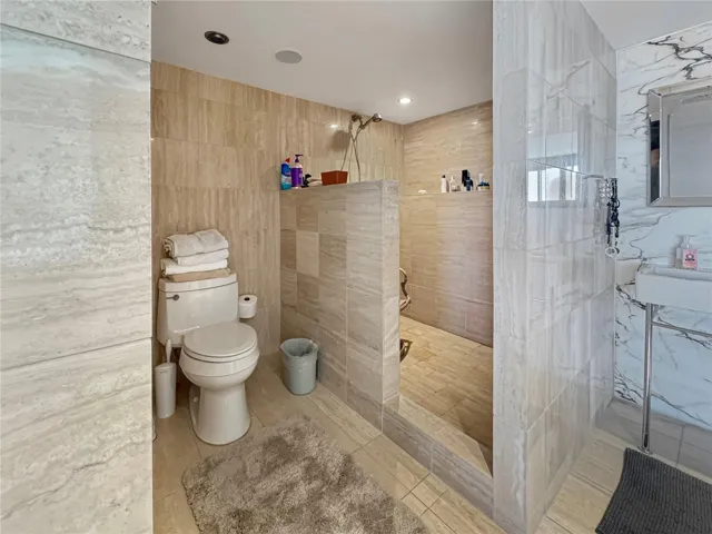 Primary shower