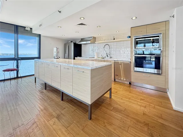 Open kitchen