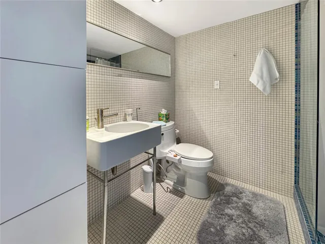 En-suite 2nd bathroom
