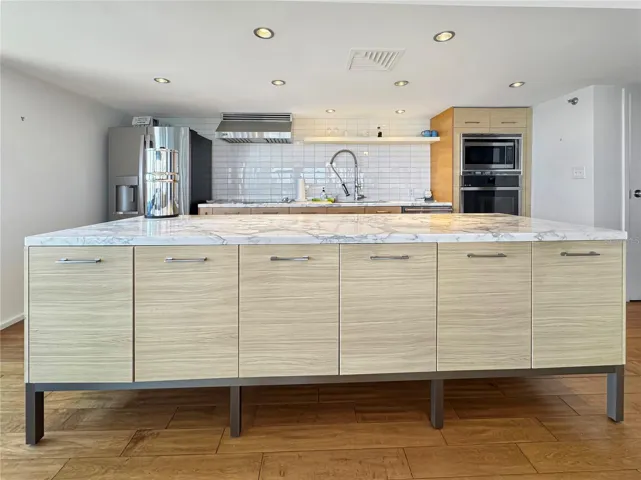 Lots of kitchen storage