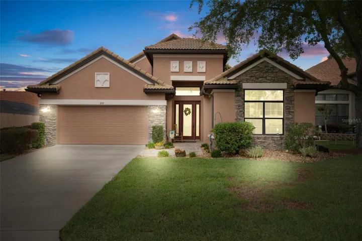 Welcome to 997 W Skyview Landings Dr located in the highly desirable Carefree community of Skyview Villas in the Premier Gated Community of Terra Vista at Citrus Hills, Florida.