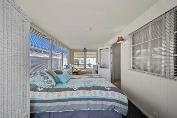 SUNROOM/2ND BEDROOM
