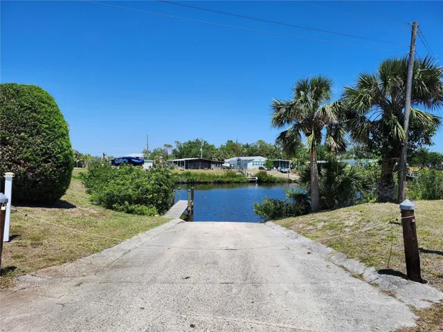 Boat ramp just steps from your home!