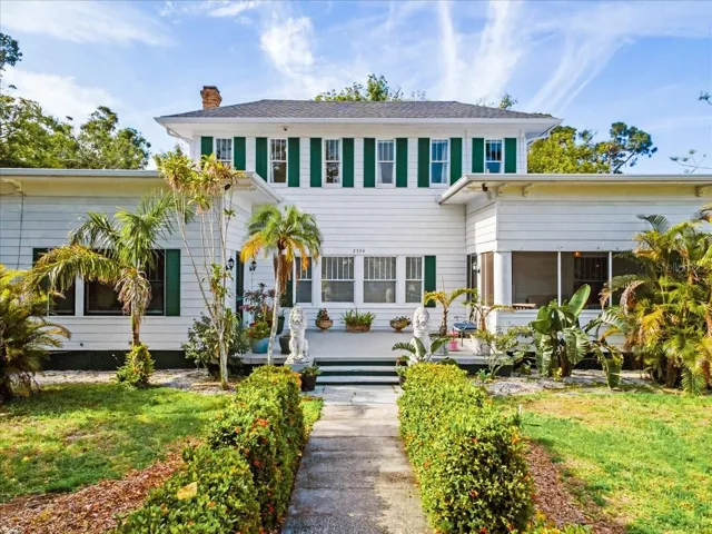The Lancaster House - Est 1928