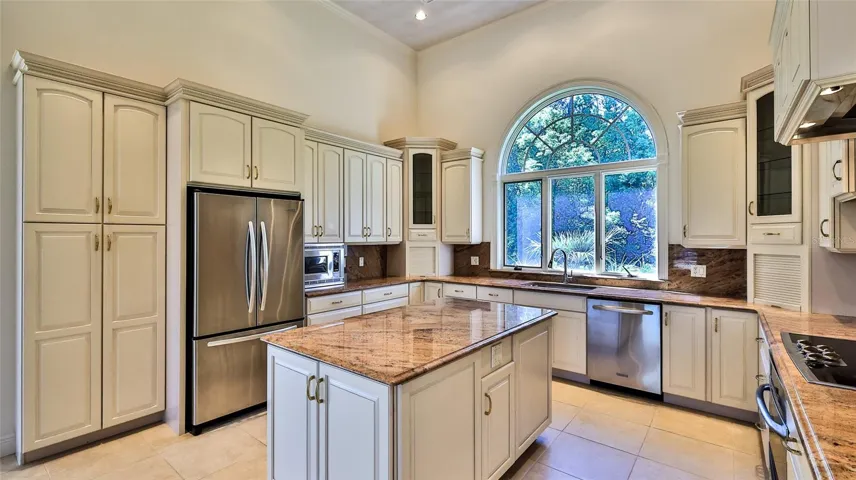kitchen-guest home