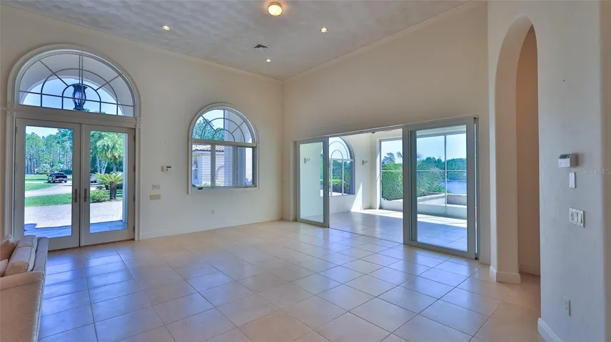 Guest-dining room