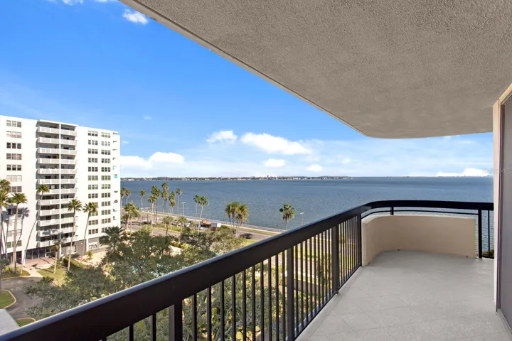 Balcony off kitchen and living room