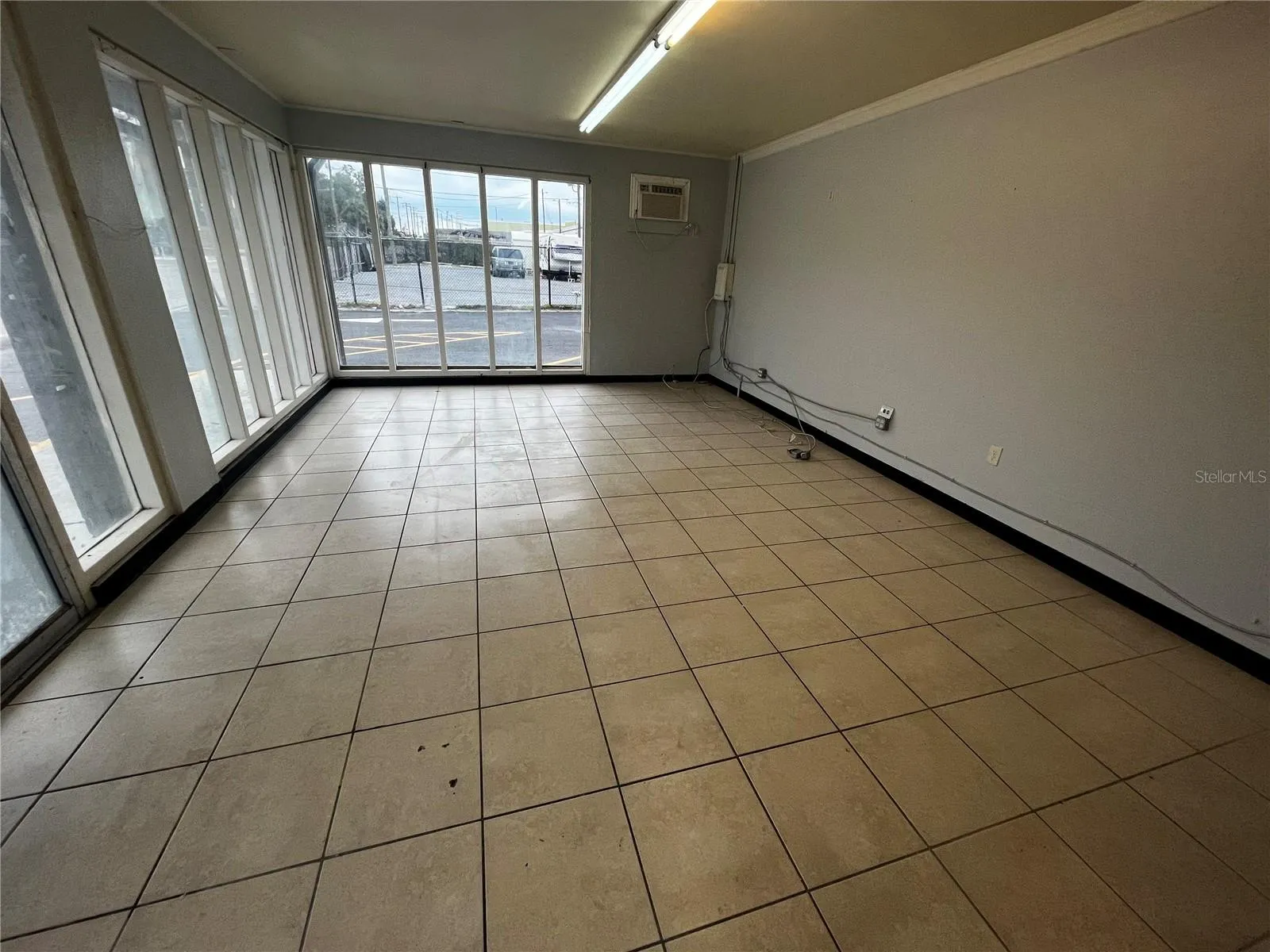 Suite 8606