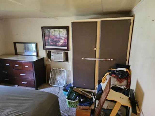 3rd bedroom form laundry room entrance