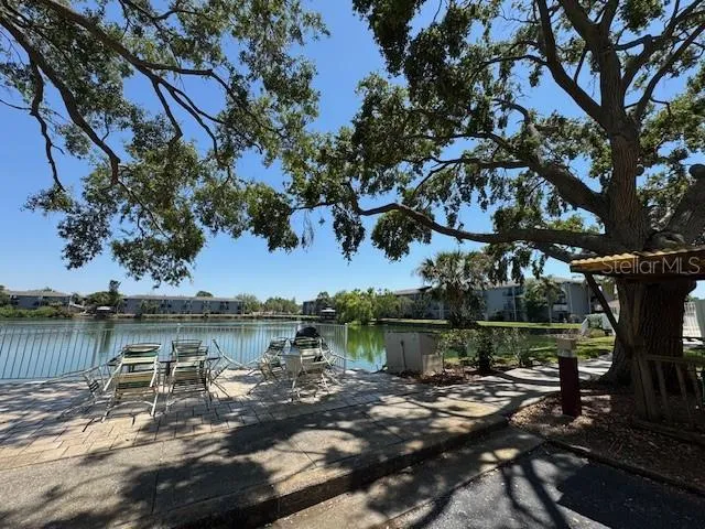 FISHING / REST AREA