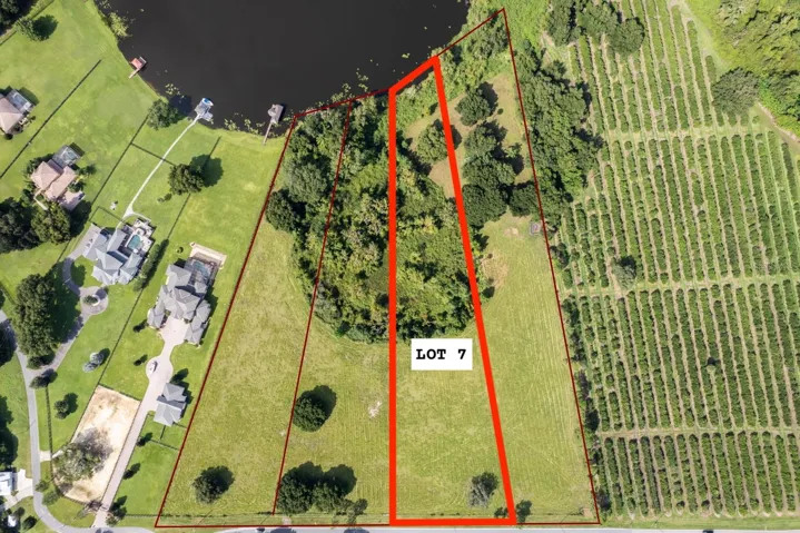 Lot 7 3.15 acres with 1,91 acres buildable