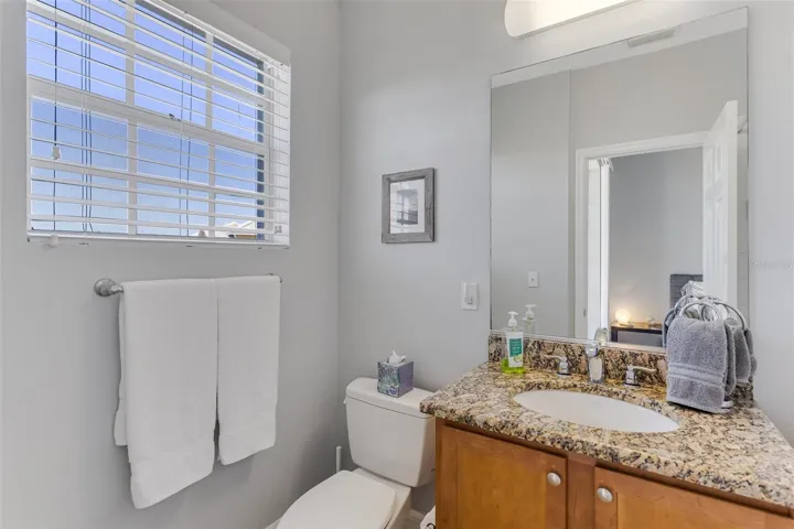 Guest bath with tub/shower combo