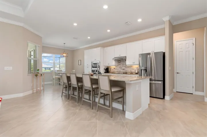 Spacious island, perfect for entertaining.