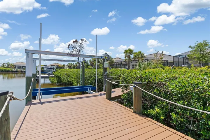 10,000lb boat lift.
