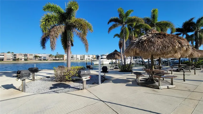 Marina & Tiki Hut Picnic Area with Gas BBQs