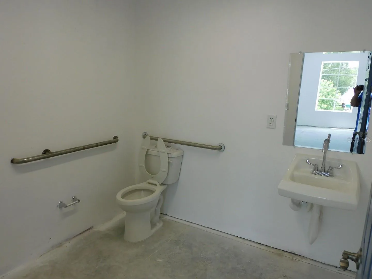 Office C Bathroom