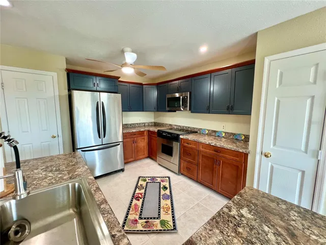 Roomy kitchen