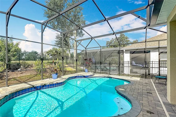 Fabulous Private Pool Home on Golf Course