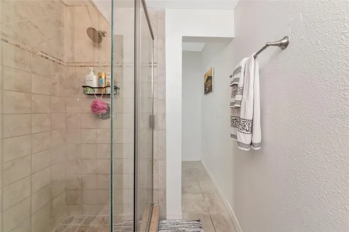3rd Bedroom suite Shower