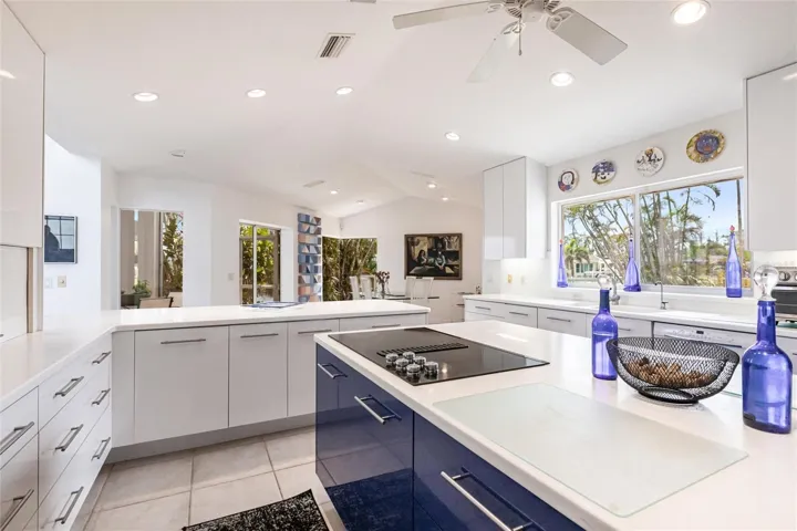 12439 Prather AveKitchen