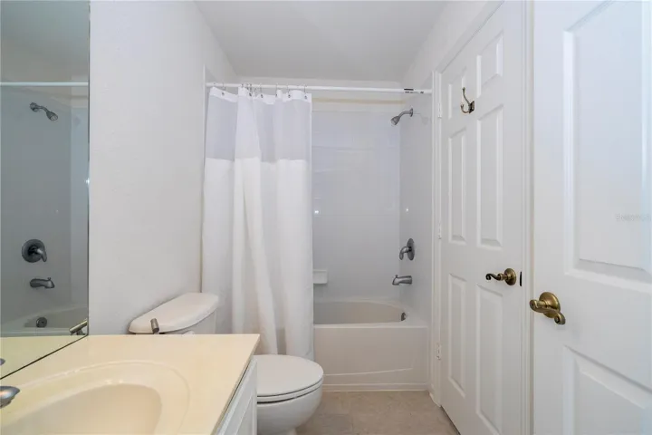 2nd bath with access to the Bonus Room and 2nd Ensuite