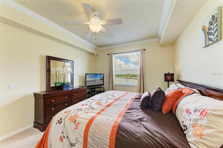 MAIN BEDROOM