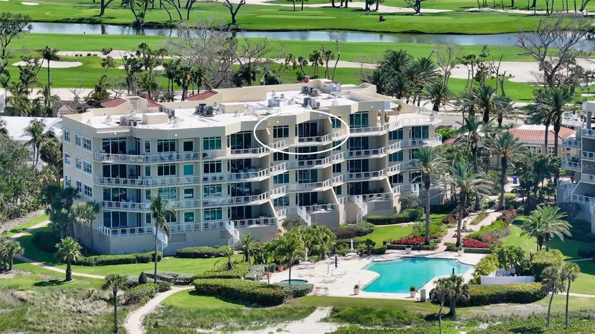 Welcome to Villa di Lancia - one of Longboat Key's finest luxury condomiums.