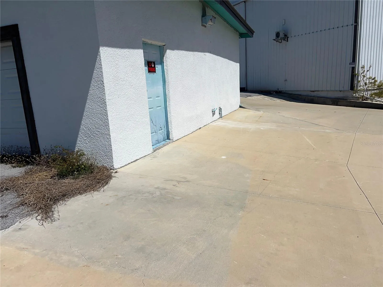 600' Building