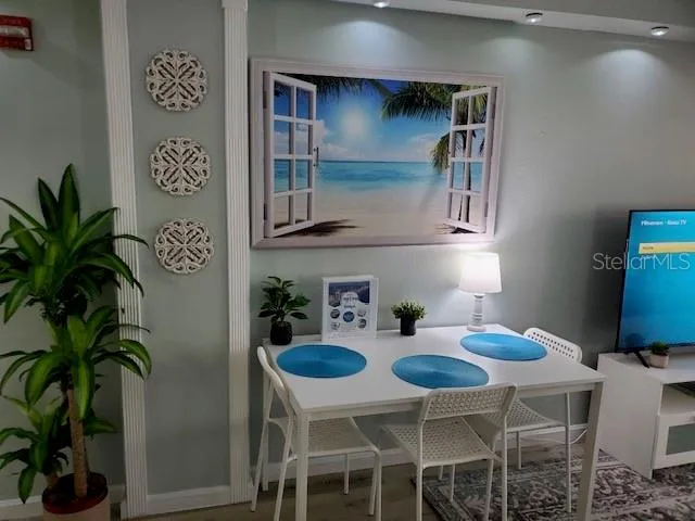 Kitchen table Area