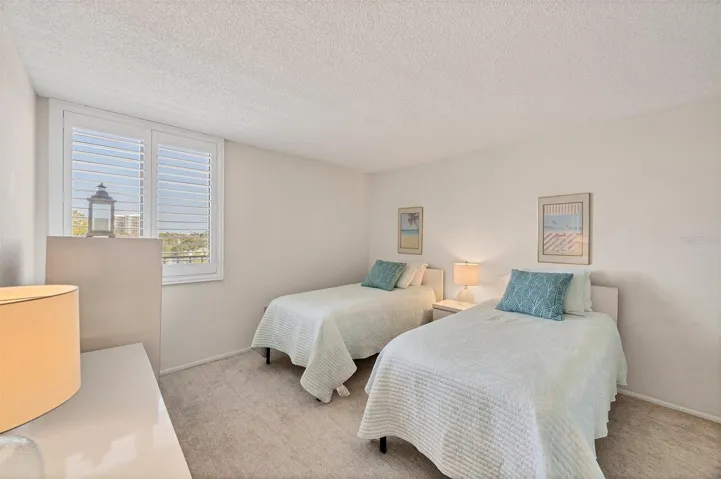2nd bedroom