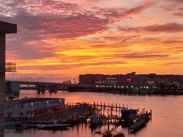 Master Br Balcony View - Johns Pass Bridge &amp; Village - Sunset Exposure (NOT PhotoShopped!)