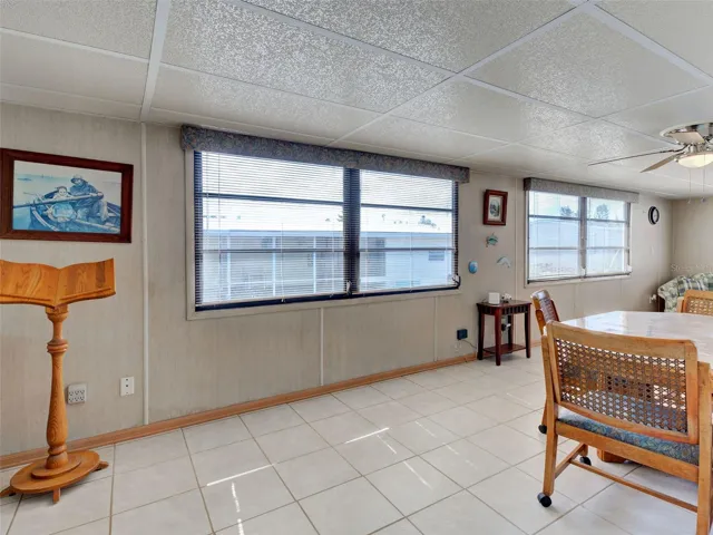 GREAT NATURAL LIGHT. FLORIDA ROOM- USE AS WORKSTATION AREA - HOBBY ROOM - ADDITIONAL SPACE OR 3RD BEDROOM FOR GRANDKIDS!