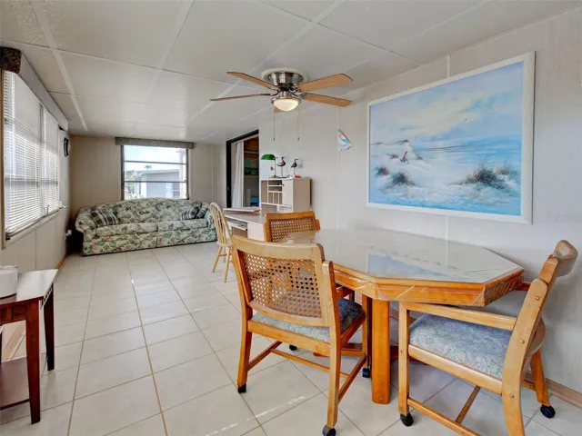 FLORIDA ROOM - MULTI USE