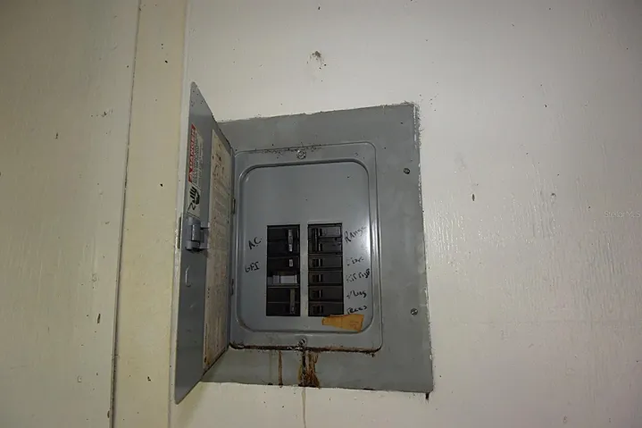 1170
