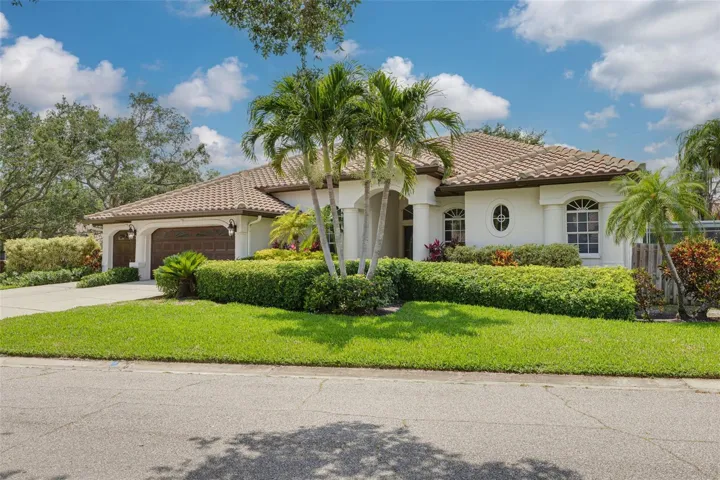 Block 5/3.5/3 house in the gated community of Placido Bayou