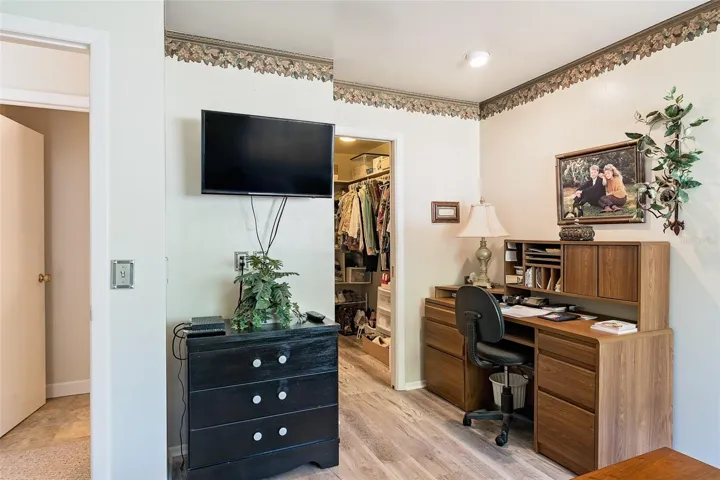 Alcove  character is displayed in the Second Guest room with room for every stage of your day!