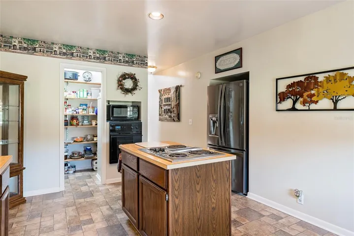 Second view of the kitchen.